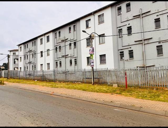 2 BEDROOM APARTMENT FOR SALE IN FLEURHOF